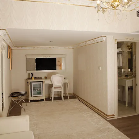 Leyenda Hotel 3*