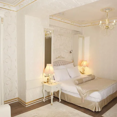Leyenda Hotel 3*